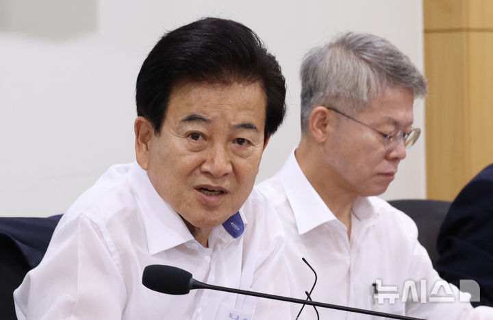 [서울=뉴시스] 김금보 기자 = 정동영 통일부 장관이 13일 서울 여의도 국회 의원회관에서 열린 'AI G3 강국 신기술 전략 조찬 포럼'에서 발언을 하고 있다. 2025.08.13. kgb@newsis.com