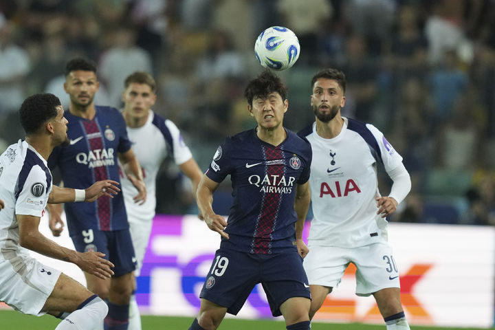 [우디네=AP/뉴시스] 프랑스 프로축구 리그1 파리 생제르맹(PSG)의 이강인. 2025.08.13.