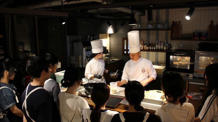 [서울=뉴시스] 롯데호텔앤리조트가 지난 6일 '2025 희망과 함께하는 베이커리 클래스'를 진행했다.(사진=롯데호텔앤리조트 제공) *재판매 및 DB 금지