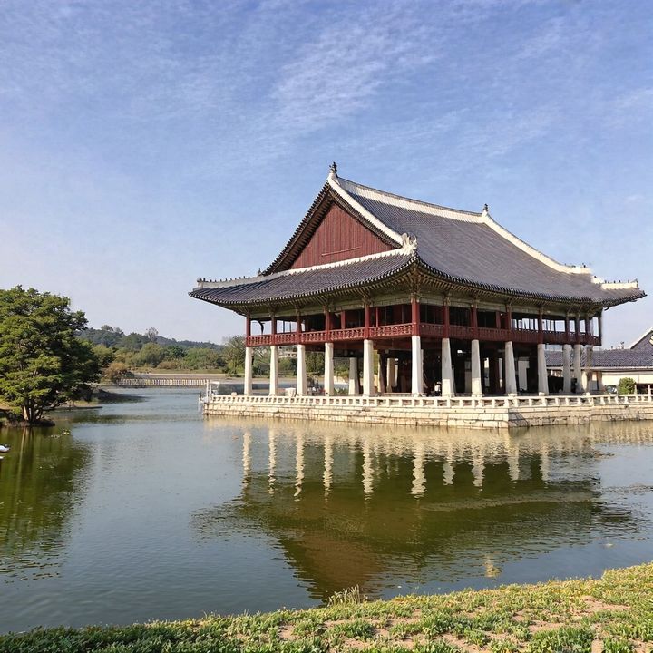 [서울=뉴시스] 인공지능(AI)가 재현한 경복궁 경회루 (사진=국가유산청 제공) 2025.08.14. photo@newsis.com *재판매 및 DB 금지