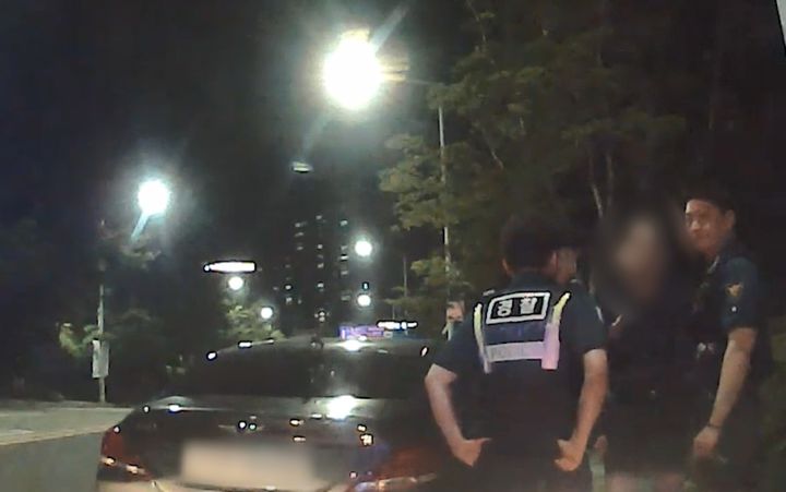 [대전=뉴시스] 술을 마신 채 운전대를 잡은 40대 남성이 택시 기사의 도움으로 검거됐다.(사진=대전경찰청 제공) 2025.08.14. photo@newsis.com *재판매 및 DB 금지