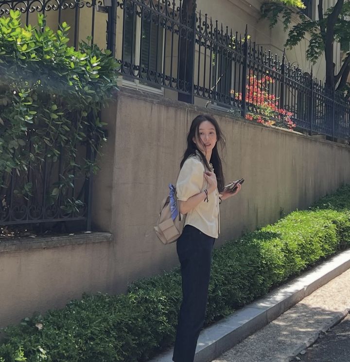 [서울=뉴시스] 배우 정려원. (사진=정려원 인스타그램 캡처) 2025.08.14. photo@newsis.com *재판매 및 DB 금지
