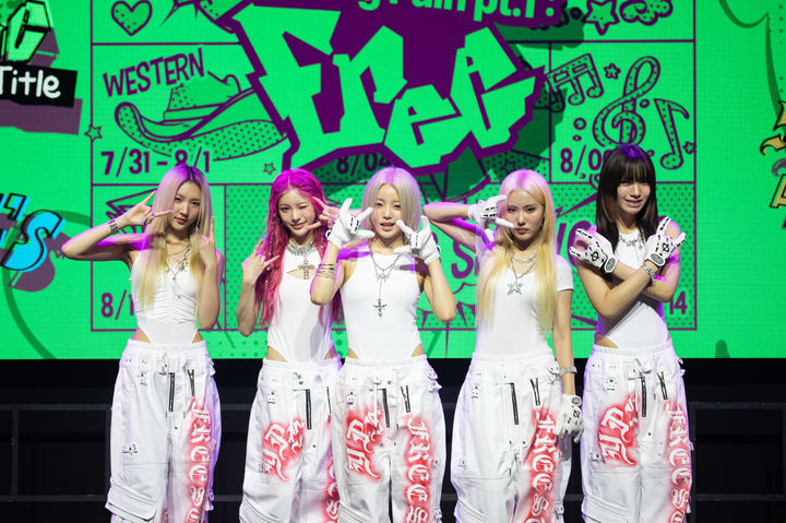 [서울=뉴시스] 그룹 '영파씨'(YOUNG POSSE)가 14일 서울 서대문구 예스24 원더로크홀에서 열린 네 번째 미니 앨범 '그로잉 페인 파트원 : 프리'(Growing Pain pt.1 : FREE) 발매 쇼케이스에서 포즈를 취하고 있다. (사진=알비더블유, DSP미디어, 비츠엔터테인먼트 제공) 2025.08.14. photo@newsis.com *재판매 및 DB 금지