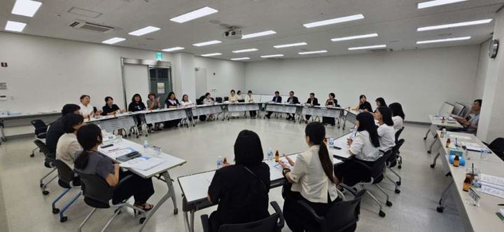 [안동=뉴시스] 14일 경북행복재단(구미)에서 '저출생과 전쟁 돌봄분야 도민 목소리 경청간담회'가 열리고 있다. (사진=경북도 제공) 2025.08.14. photo@newsis.com *재판매 및 DB 금지