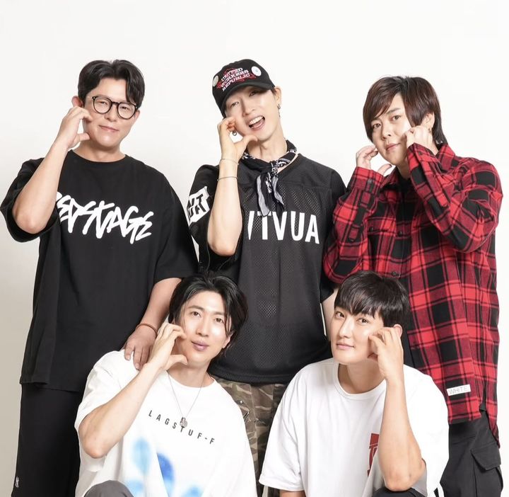 [서울=뉴시스] 토니안이 그룹 'H.O.T' 완전체 사진을 공개했다. (사진=토니안 인스타그램 캡처) 2025.08.15. photo@newsis.com *재판매 및 DB 금지