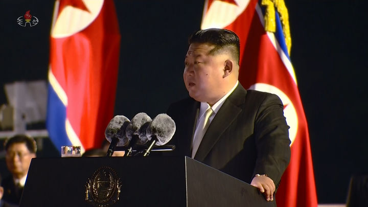 [서울=뉴시스] 북한 조선중앙TV는 북한이 '조국해방의 날'로 부르는 광복절을 맞아 김정은 북한 국무위원장이 지난 14일 평양 개선문광장에서 열린 '조국해방 80돌 경축대회'에 참석해 연설했다고 15일 보도했다. (출처=조선중앙TV 캡쳐) 2025.08.19. photo@newsis.com *재판매 및 DB 금지