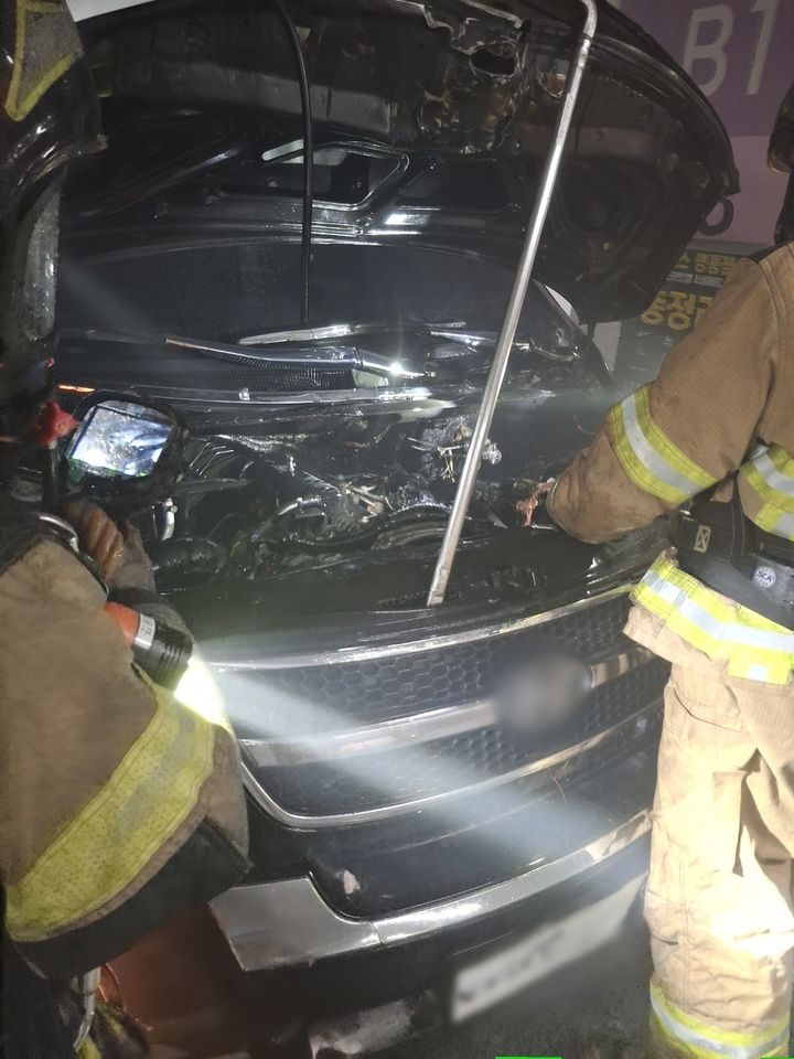 [수원=뉴시스] 화재 현장. (사진=경기도소방재난본부 제공) 2025.08.17. photo@newsis.com *재판매 및 DB 금지