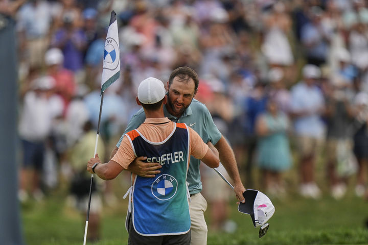 [오윙스 밀스=AP/뉴시스]셰플러, BMW 챔피언십 우승. 2025.08.17.