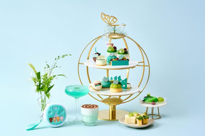 [서울=뉴시스] 더 라운지 앤 바에서 선보인 '데이식스' 데뷔 10주년 애프터눈티 세트.(사진=롯데호텔 제공) *재판매 및 DB 금지