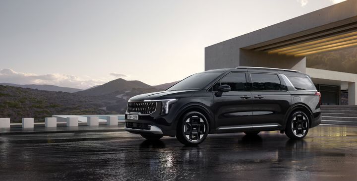 [서울=뉴시스] 기아가 18일 출시한 '더 2026 카니발'. (사진=기아 제공) 2025.08.18 photo@newsis.com *재판매 및 DB 금지