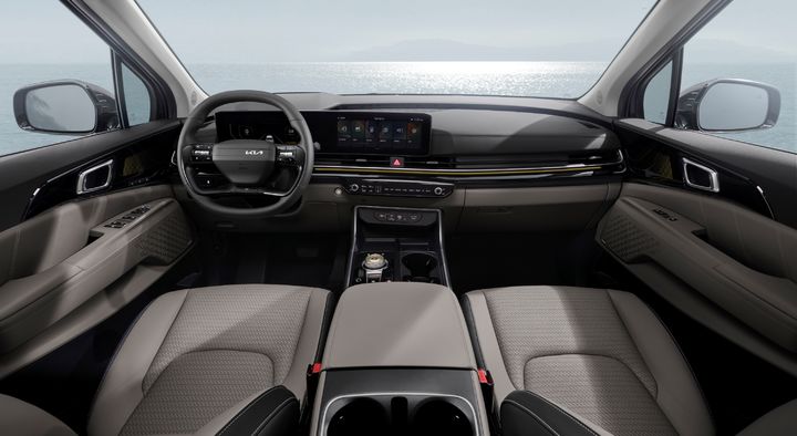 [서울=뉴시스] 기아가 18일 출시한 '더 2026 카니발' 내부 모습. (사진=기아 제공) 2025.08.18 photo@newsis.com *재판매 및 DB 금지