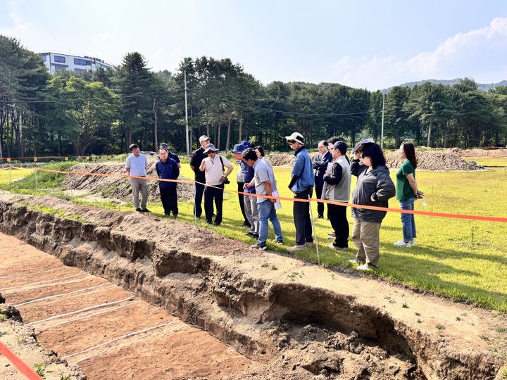 [서울=뉴시스] 남양주왕숙 공공주택지구 발굴현장 합동점검단 운영 (사진=국가유산청 제공) 2025.08.18. photo@newsis.com *재판매 및 DB 금지