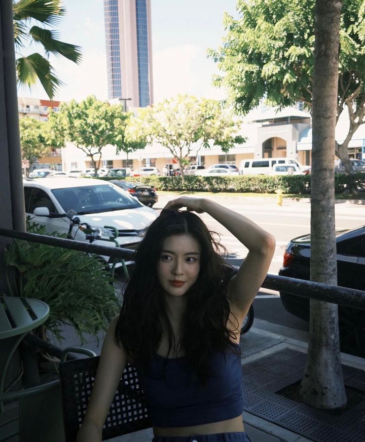 [서울=뉴시스] 배우 이선빈. (사진=이선빈 인스타그램 캡처) 2025.08.18. photo@newsis.com *재판매 및 DB 금지