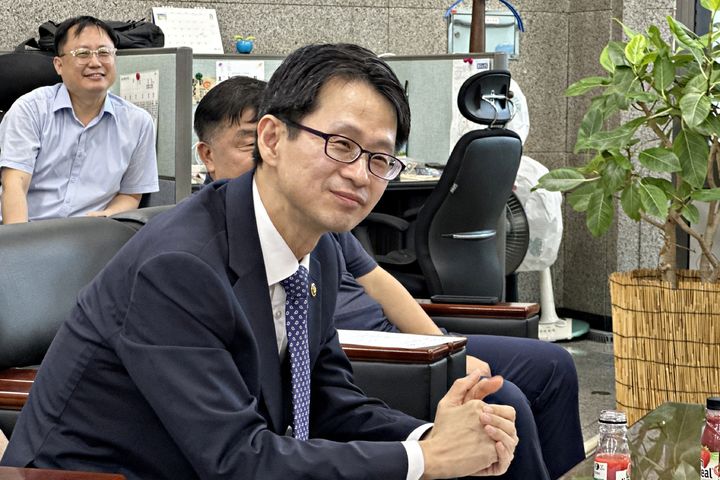 [대전=뉴시스] 백승보 조달청장이 18일 정부대전청사에서 기자간담회를 갖고 있다. (사진=조달청 제공) 2025.08.18. photo@newsis.com *재판매 및 DB 금지