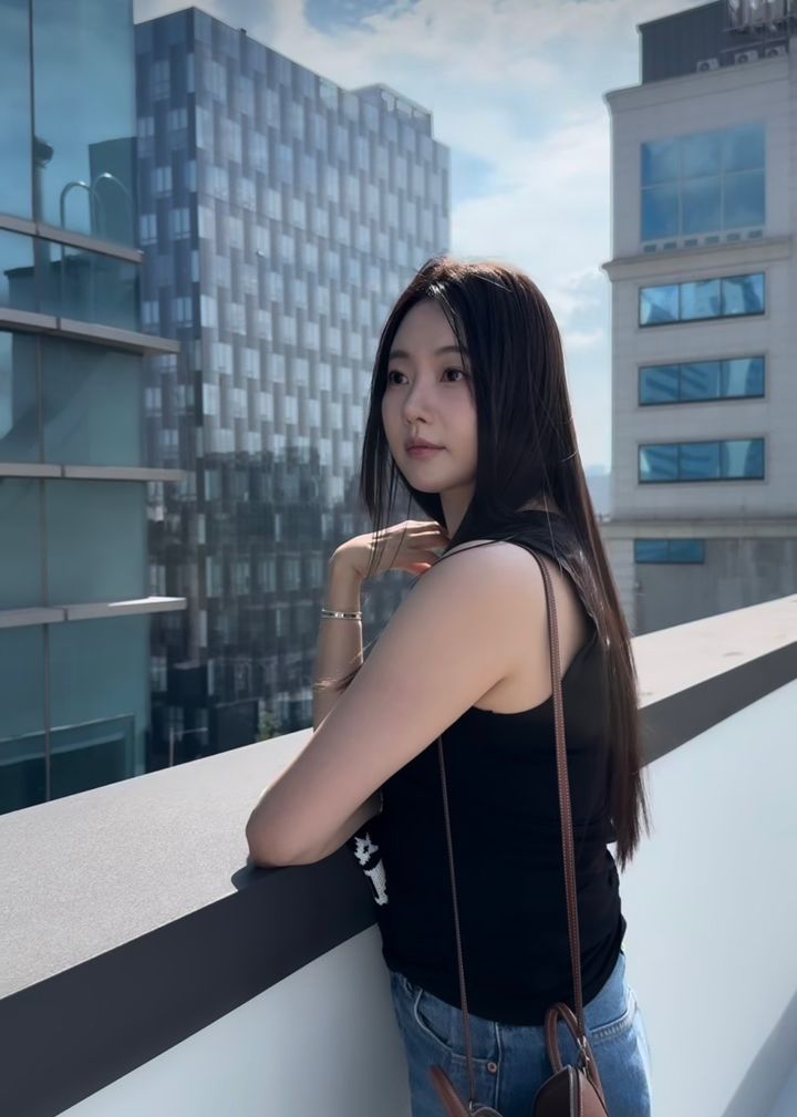 [서울=뉴시스] 배우 김사랑. (사진=김사랑 인스타그램 캡처) 2025.08.19. photo@newsis.com *재판매 및 DB 금지