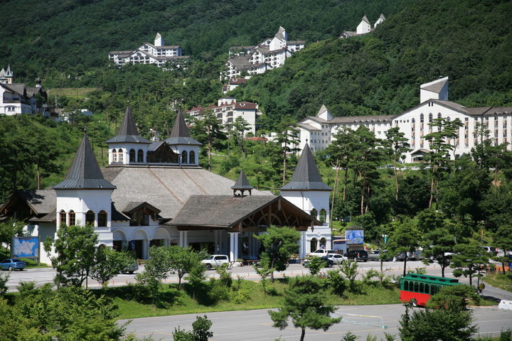 [서울=뉴시스] 부영그룹 무주덕유산리조트 전경. 2025.08.19. (사진=부영그룹 제공) photo@newsis.com *재판매 및 DB 금지