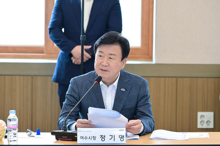 [여수=뉴시스] 정기명 여수시장. photo@newsis.com *재판매 및 DB 금지