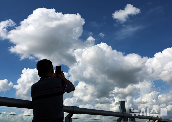 인천, 한낮 30도 안넘는다…당분간 평년보다 기온높아요