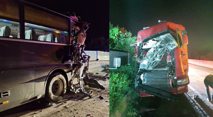  [군위=뉴시스] 상주영천고속도로 영천방향 군위군 지점에서 발생한 고속버스(왼쪽)와 트레일러 화물차 추돌사고 현장. (사진=대구소방본부 제공) 2025.08.20. photo@newsis.com *재판매 및 DB 금지