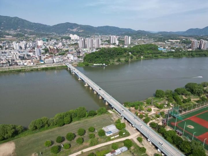 [수원=뉴시스] 양평대교. (사진=경기도건설본부 제공) 2025.08.20. photo@newsis.com *재판매 및 DB 금지