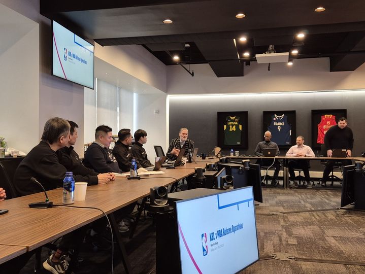 [서울=뉴시스] 미국프로농구(NBA) 심판 성장 및 훈련 부문 수석 부사장 몬티 맥커친. (사진=KBL 제공) *재판매 및 DB 금지