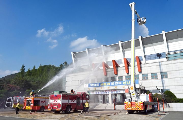 [창녕=뉴시스] 을지연습 실제훈련을 하고 있다. (사진= 창녕군 제공) 2025.08.20. photo@newsis.com *재판매 및 DB 금지