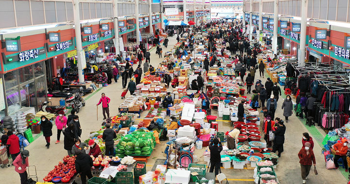 [함평=뉴시스] 전남 함평군 함평천지전통시장. (사진=함평군 제공) photo@newsis.com *재판매 및 DB 금지