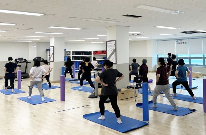 [정읍=뉴시스] 정읍체력인증센터 이용객들. *재판매 및 DB 금지