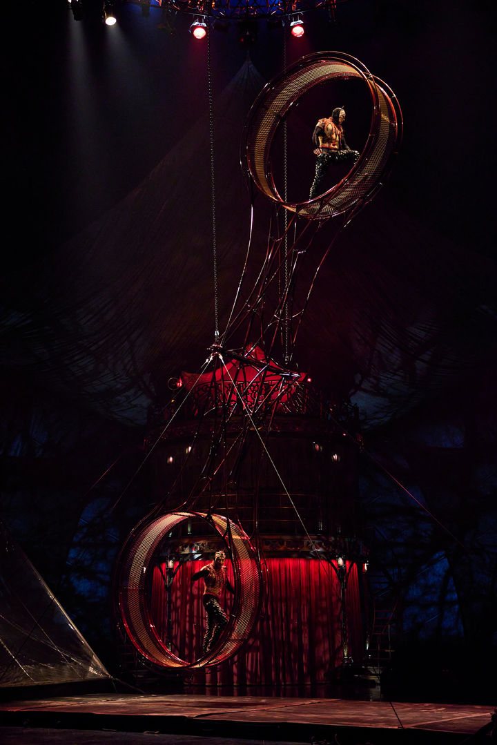 [부산=뉴시스] 쿠자 액트 '휠 오브 데스(Wheel of Death)' 공연. (사진=마스트인터내셔널 제공) 2025.08.20. photo@newsis.com *재판매 및 DB 금지