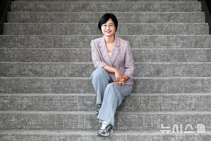 [서울=뉴시스] 박진희 기자 = 박선희 GS문화재단 대표가 지난 19일 서울 강남구 GS아트센터에서 인터뷰 하고 있다. 2025.08.25. pak7130@newsis.com