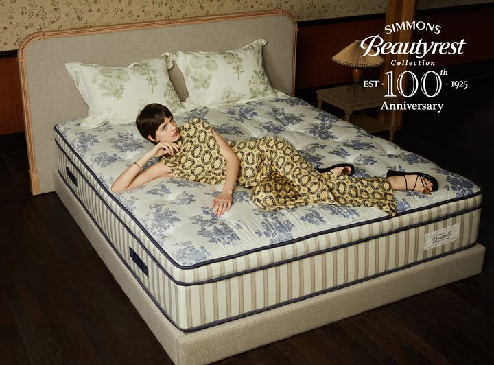 [서울=뉴시스] 시몬스가 국내 패션 플랫폼 W컨셉에 입점한다. (사진=시몬스 제공) 2025.08.21. photo@newsis.com *재판매 및 DB 금지