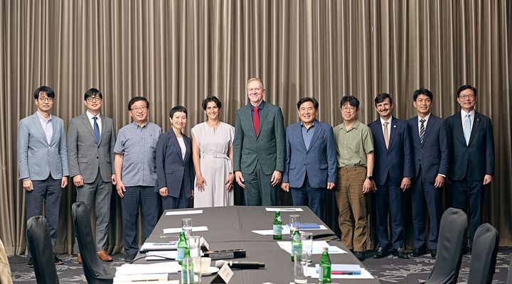 [서울=뉴시스] 인공지능(AI) 기반 혈액 및 암 진단 전문기업 노을은 지난 20일 게이츠재단과 라이트재단이 공동으로 주최한 글로벌 보건 간담회에 초청됐다고 21일 밝혔다. (사진=라이트재단 제공) 2025.08.21. photo@newsis.com *재판매 및 DB 금지