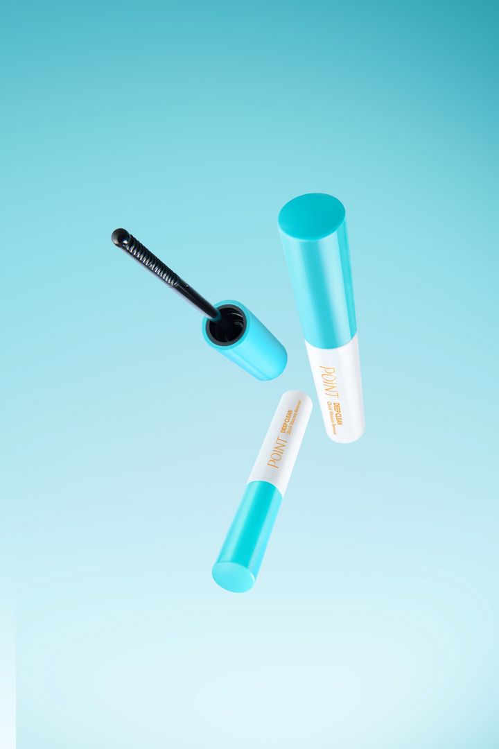 [서울=뉴시스] 생활뷰티기업 애경산업의 클렌징 전문 브랜드 포인트(POINT)가 워터프루프 마스카라 클렌징과 속눈썹 케어를 동시에 도와주는 '딥 클린 퀵 마스카라 리무버(DEEP CLEAN QUICK MASCARA REMOVER)'를 다이소에 출시했다고 21일 밝혔다. (사진=애경산업 제공) *재판매 및 DB 금지