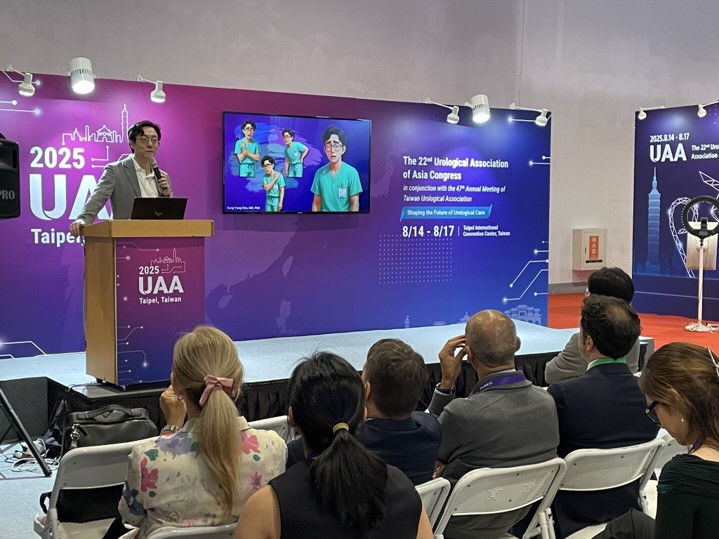 [서울=뉴시스] 로봇수술 플랫폼 기업 로엔서지컬은 인공지능(AI) 기반 완전 로봇식 신장결석 수술로봇 자메닉스(Zamenix)를 활용한 비임상 논문이 국제 학술대회에서 최우수 논문상을 수상했다고 21일 밝혔다. (사진=로엔서지컬 제공) 2025.08.21. photo@newsis.com *재판매 및 DB 금지