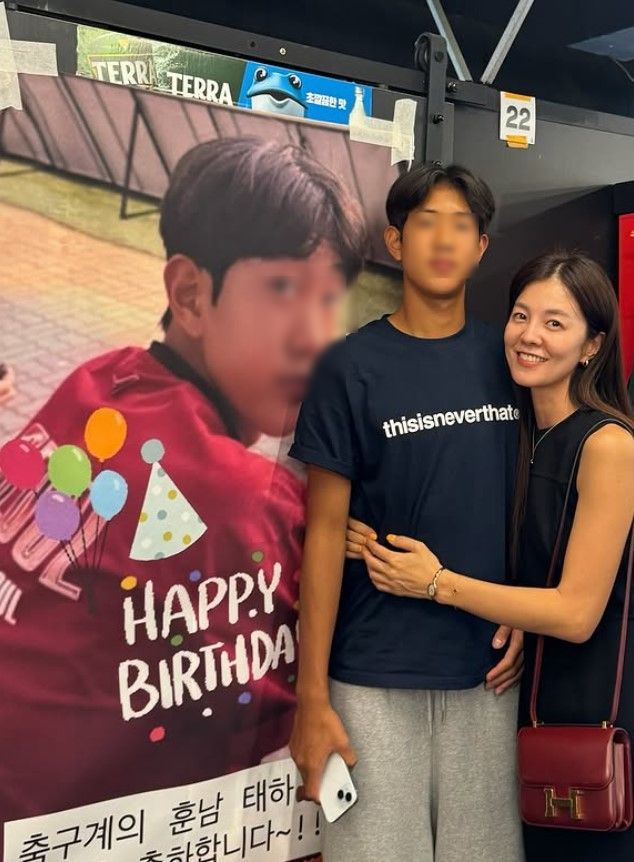 [서울=뉴시스] 배우 김성은이 아들 태하 군의 생일을 축하했다. (사진=김성은 인스타그램 캡처) 2025.08.21. photo@newsis.com  *재판매 및 DB 금지