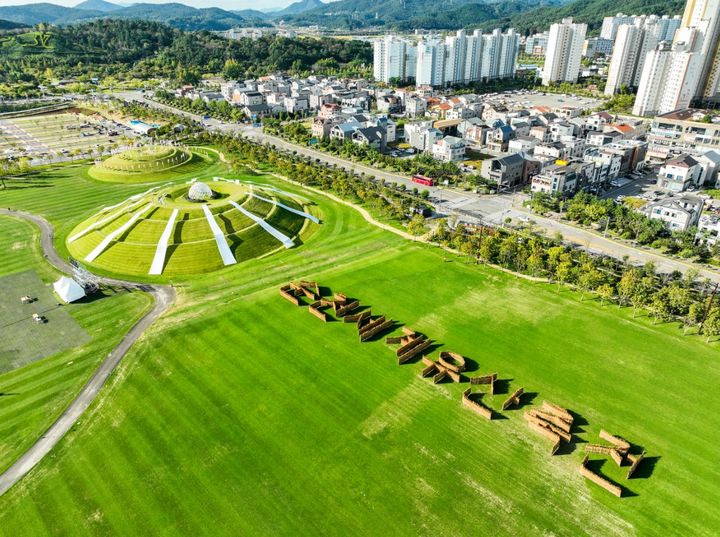 [순천=뉴시스] 순천시 오천그린광장. (사진=순천시 제공) 2025.08.21. photo@newsis.com *재판매 및 DB 금지