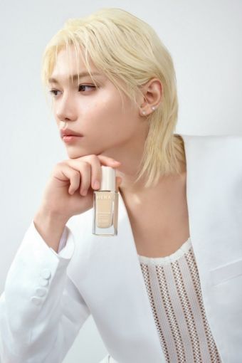 [서울=뉴시스] 아모레퍼시픽의 헤라는 지난 12일 보이 그룹 스트레이 키즈(Stray Kids)의 멤버 필릭스(Felix)를 글로벌 앰배서더로 선정했다.(사진=아모레퍼시픽 제공) *재판매 및 DB 금지