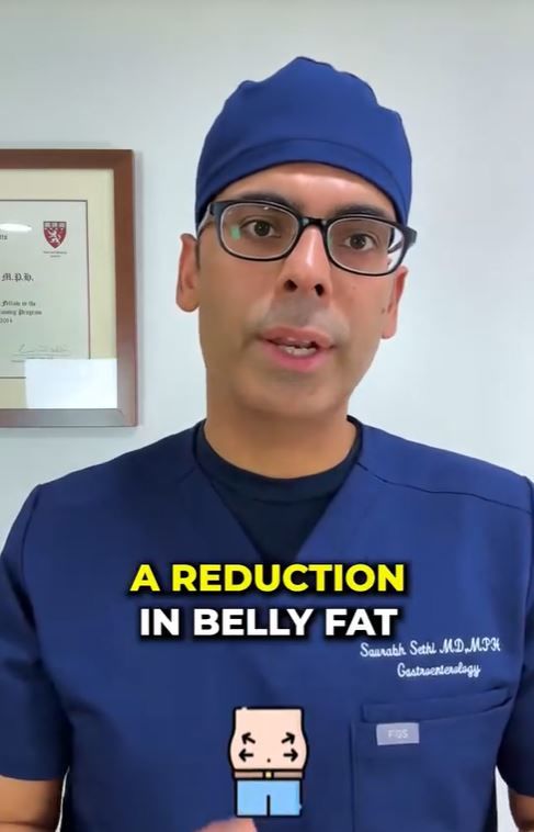 [뉴시스] 18일(현지시각) 데일리메일에 따르면 사우라르 세티 박사는 최근 소셜미디어에 “설탕을 2주만 끊으면 벌어지는 일”이라는 제목의 영상을 게재해, 설탕 섭취를 단 2주만 중단하더라도 훨씬 빠른 효과를 볼 수 있다고 전했다. (사진=틱톡 제공 @doctorsethimd) *재판매 및 DB 금지