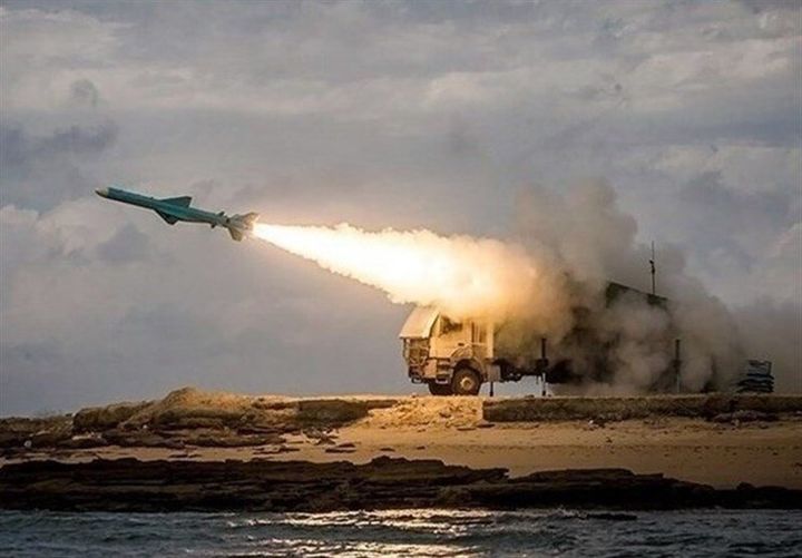 [서울=뉴시스] 이란이 22일(현지 시간) 자국 여러 도시에서 미사일 훈련을 실시했다고 신화 통신 등이 현지 언론을 인용해 보도했다. 사진은 지난 8월 진행된 이란의 미사일 훈련. (사진 출처 : 테헤란 타임스) 2025.12.23. 