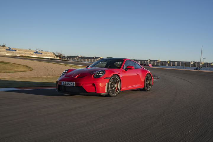 [서울=뉴시스] 포르쉐코리아가 모터스포츠 기술력을 집약한 브랜드 아이코닉 모델 신형 911 GT3 및 911 GT3 투어링 패키지를 국내 공식 출시했다고 22일 밝혔다. 사진은 신형 911 GT3 (사진=포르쉐코리아 제공) photo@newsis.com *재판매 및 DB 금지