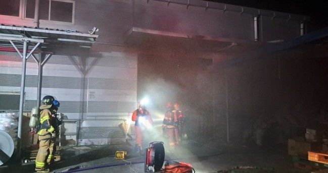 경북 경산시 진량읍 직물공장 화재 (사진=경북소방본부 제공) *재판매 및 DB 금지