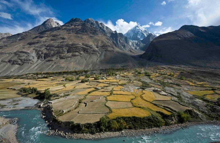 [서울=뉴시스] 아프가니스탄의 고원 지대 와칸 회랑. 강이 범람해 농토로 사용된 곳이 보인다.(출처: 위키피디아). 2025.08.22. *재판매 및 DB 금지