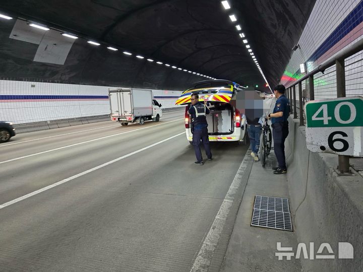 [의정부=뉴시스] 구조 현장. (사진=경기북부경찰청 제공) 2025.08.22 photo@newsis.com