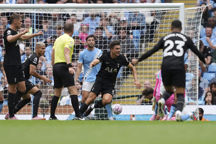 [맨체스터=AP/뉴시스]토트넘, 맨시티 2-0 꺾고 개막 2연승. 2025.08.23.