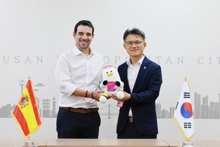 [부산=뉴시스] 부산·카스텔데펠스, 한·스페인 미식도시 교류. (사진=부산시 제공) 2025.08.24. photo@newsis.com *재판매 및 DB 금지