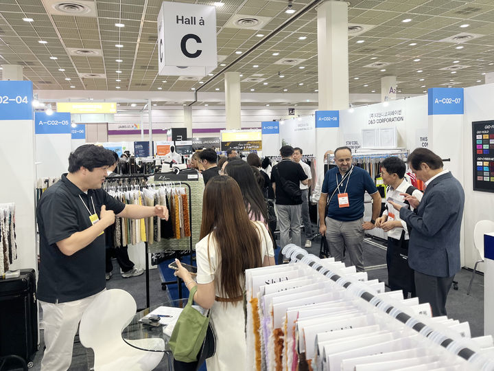 [수원=뉴시스] 지난 20~22일 서울 강남 코엑스에서 열린 '프리뷰인서울(PIS) 2025' 경기도 단체관. (사진=경과원 제공) 2025.08.24. photo@newsis.com *재판매 및 DB 금지