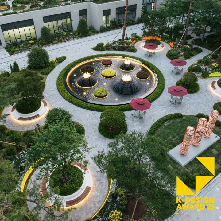 [서울=뉴시스] 오산세교 우미린 센트럴시티 중앙정원&nbsp; '수(水), 목(木), 원(圓)' 전경. (사진=우미건설 제공) 2025.08.25. photo@newsis.com *재판매 및 DB 금지