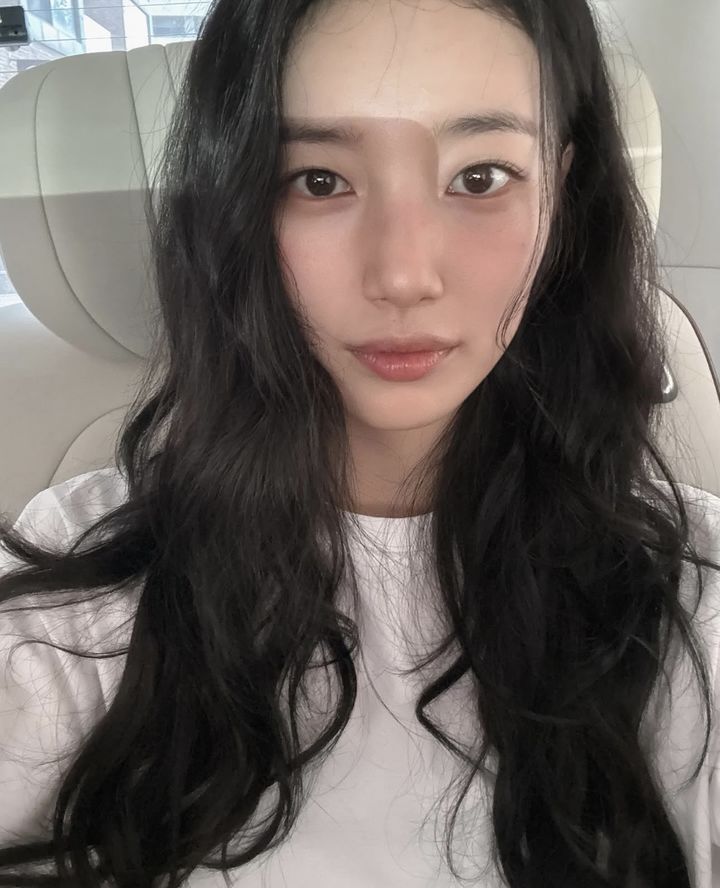 [서울=뉴시스] 배우 수지. (사진=수지 인스타그램 캡처) 2025.08.25. photo@newsis.com *재판매 및 DB 금지