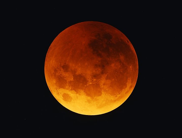 [밀양=뉴시스] 2022년 11월8일 밀양아리랑우주천문대에서 촬영한 개기월식. (사진=밀양시 제공) 2025.08.25. photo@newsis.com *재판매 및 DB 금지