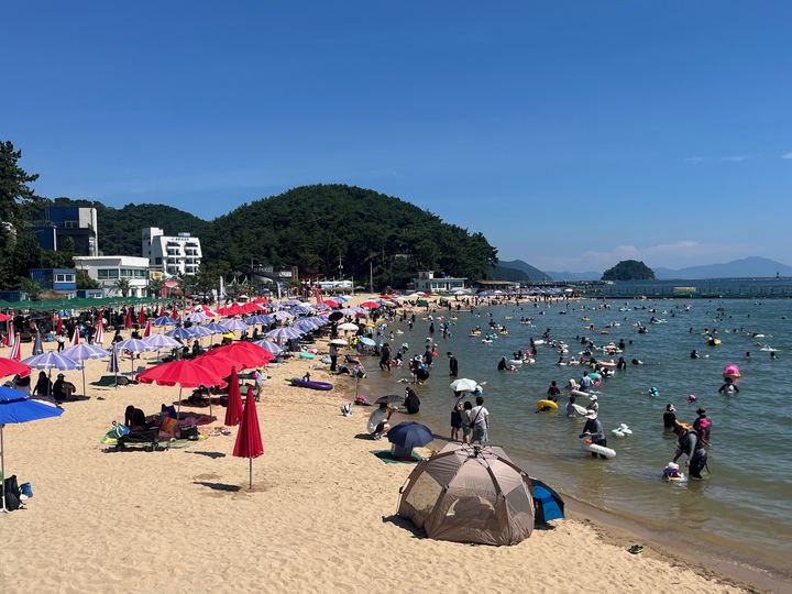 [창원=뉴시스] 경남 창원시 광암해수욕장. (사진=뉴시스 DB). photo@newsis.com *재판매 및 DB 금지